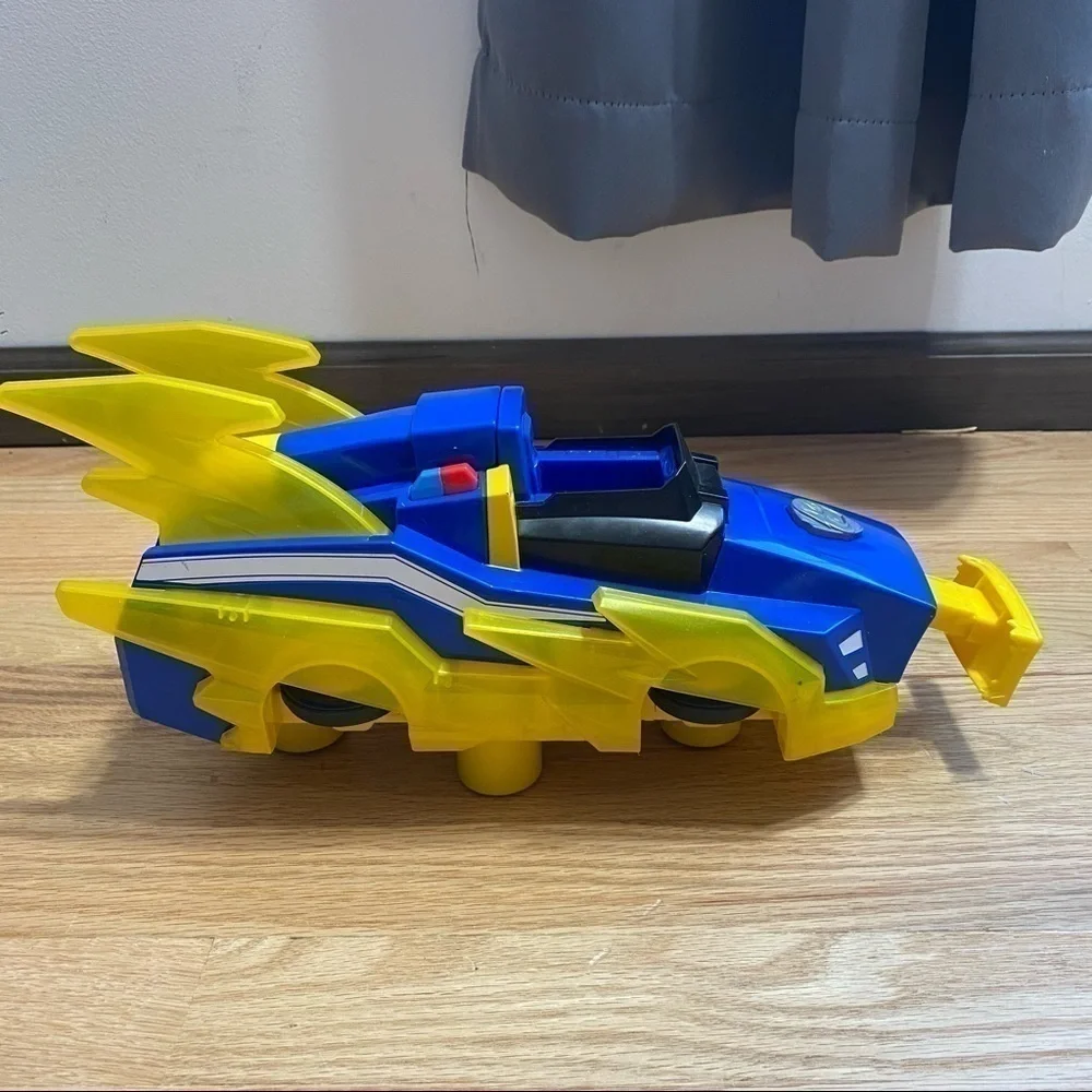 Paw Patrol Large Deluxe Chase Transforming Car Charged Up